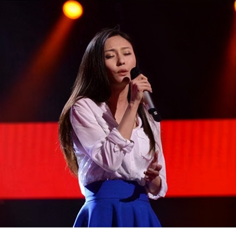 背着老公上《好声音》,爆红后称自己是单身,下台就与丈夫办离婚插图6