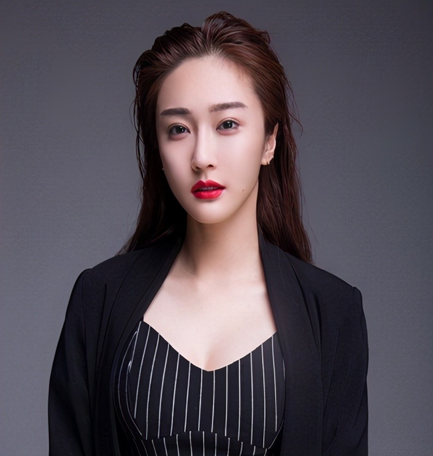 背着老公上《好声音》,爆红后称自己是单身,下台就与丈夫办离婚插图4