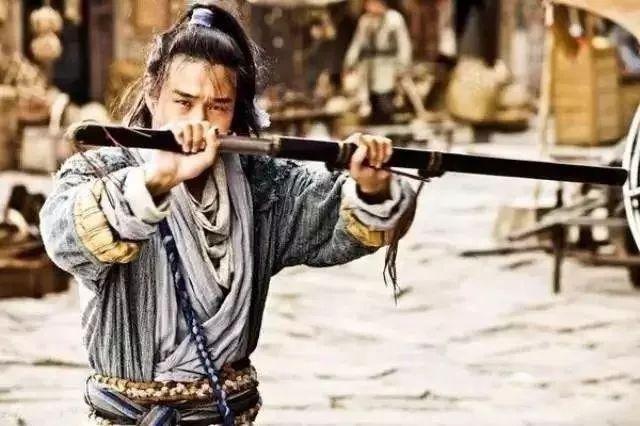 在古代政府允许老百姓私人持有什么武器