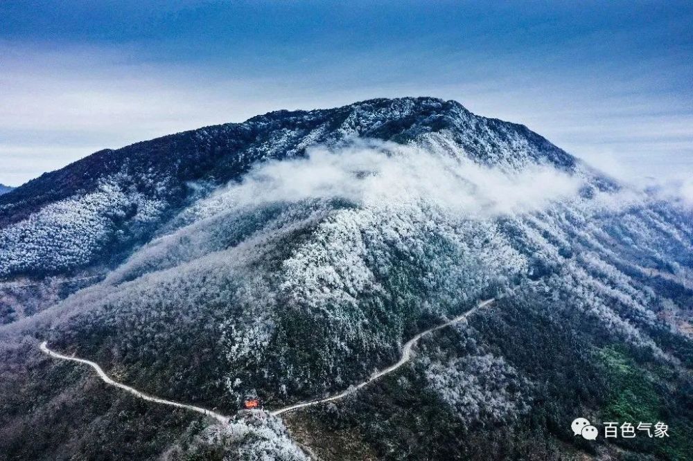 《老山雪景》王現新攝2021年元月9日,下雪後的岑王老山《老山冰雪》王