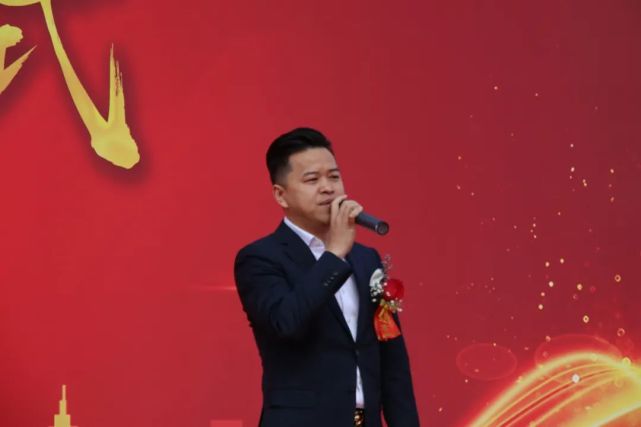 海丰县政协常委,广东浦京集团有限公司董事长黄宇宁发言.