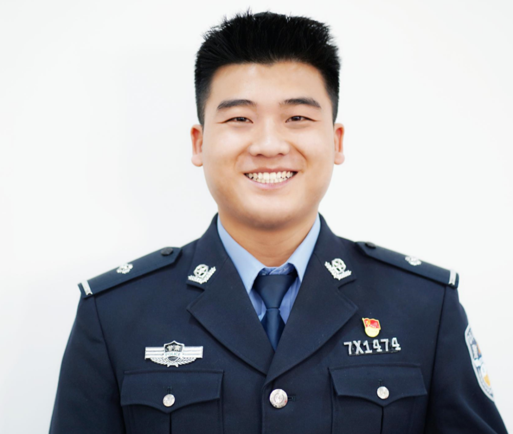 【你好,警察节】愿你被这110张笑脸温暖_腾讯新闻