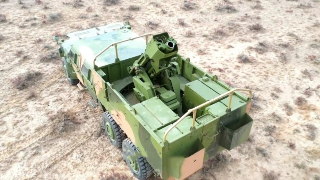 国产猛士120自行迫击炮亮相?全自动化装弹机,炮不离车就可发射