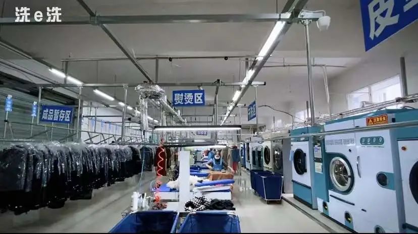 保证衣物洗涤质量流水线规范化操作每个区都有不同的专业人士负责拥有