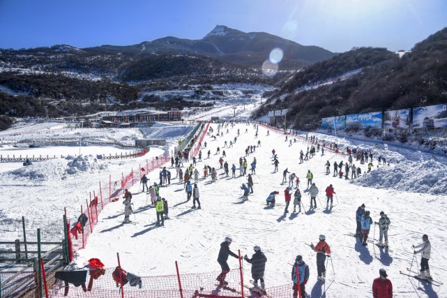 成都周边超赞滑雪场14年冬奥会同款公司打造周末即可来回