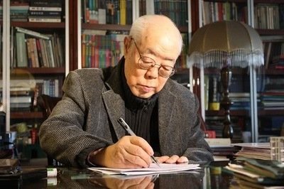 曾融生(1924年8月16日—2019年10月22日),祖籍福建平潭,出生于福建省