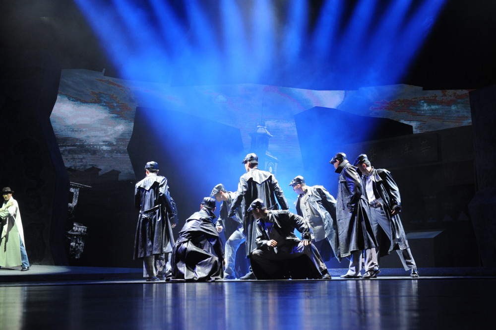 艺术传承红色基因山东东营音乐剧追光者泉城获赞