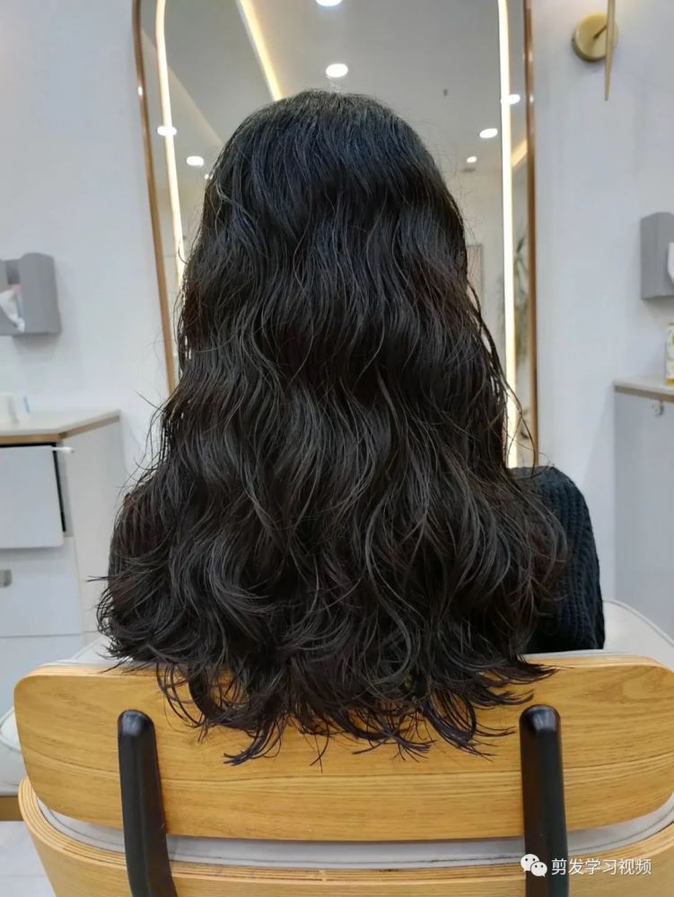 2022烫发就选"爆款法式背影烫"抓紧啦!插图26
