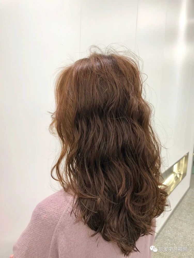2022烫发就选"爆款法式背影烫"抓紧啦!插图39