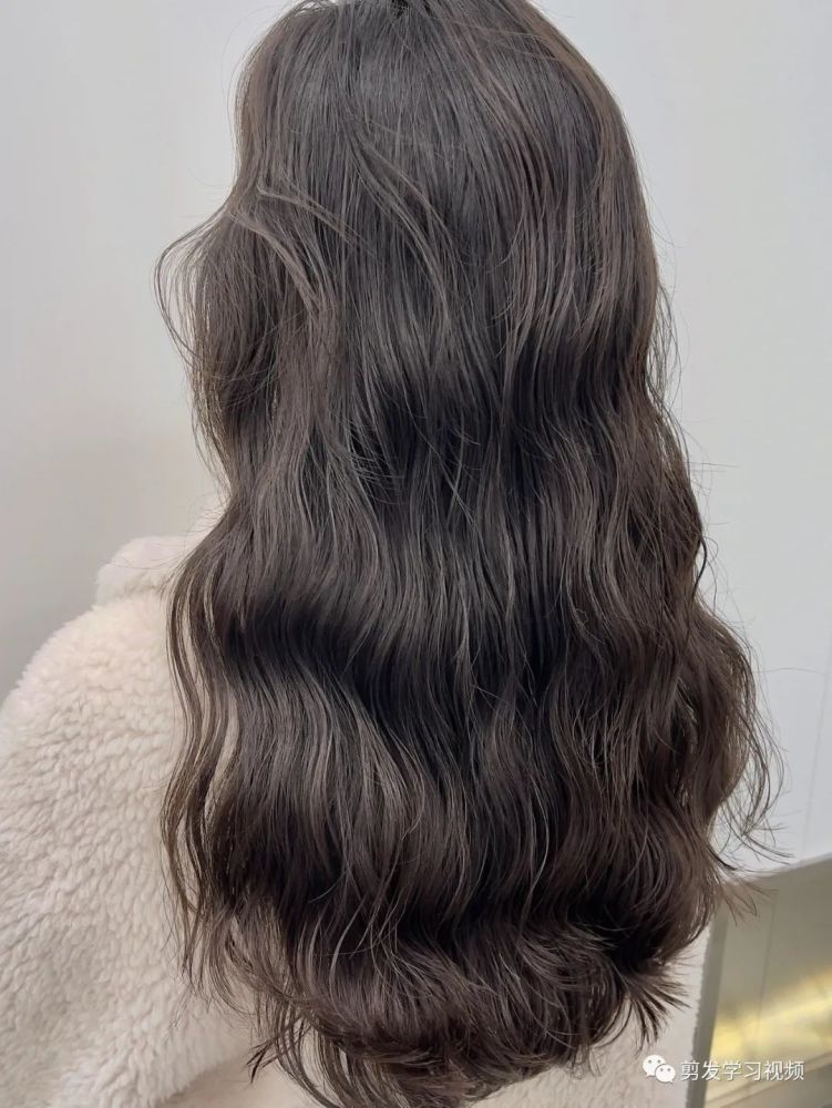 2022烫发就选"爆款法式背影烫"抓紧啦!插图55