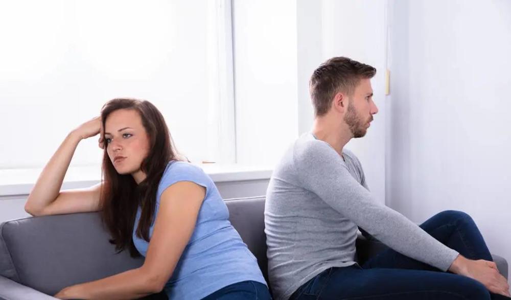 3可陷入冷战的亲密关系,连发现矛盾的前提都没有,何谈解决矛盾,更