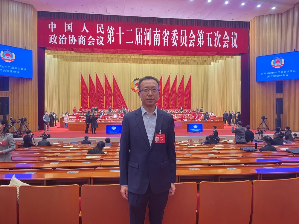 李旸告诉大河报 豫视频记者,虽然限行期间各地均投入大量的公共交通