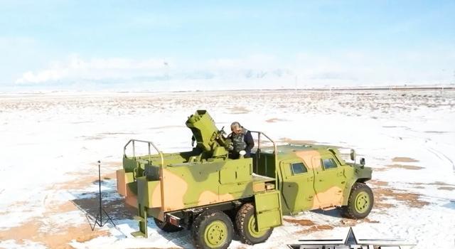 新型120mm大口径迫击炮亮相