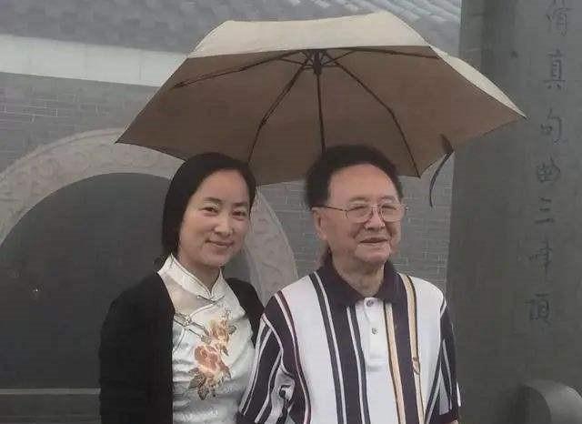 能经受得起网友们的多年的念念不忘也是有本钱的——光是导演王扶林花
