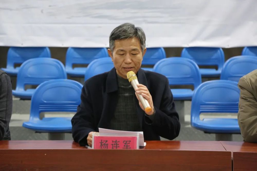 献县第三届冰雪运动会首届冰雪联赛暨冰雪进校园活动圆满落幕