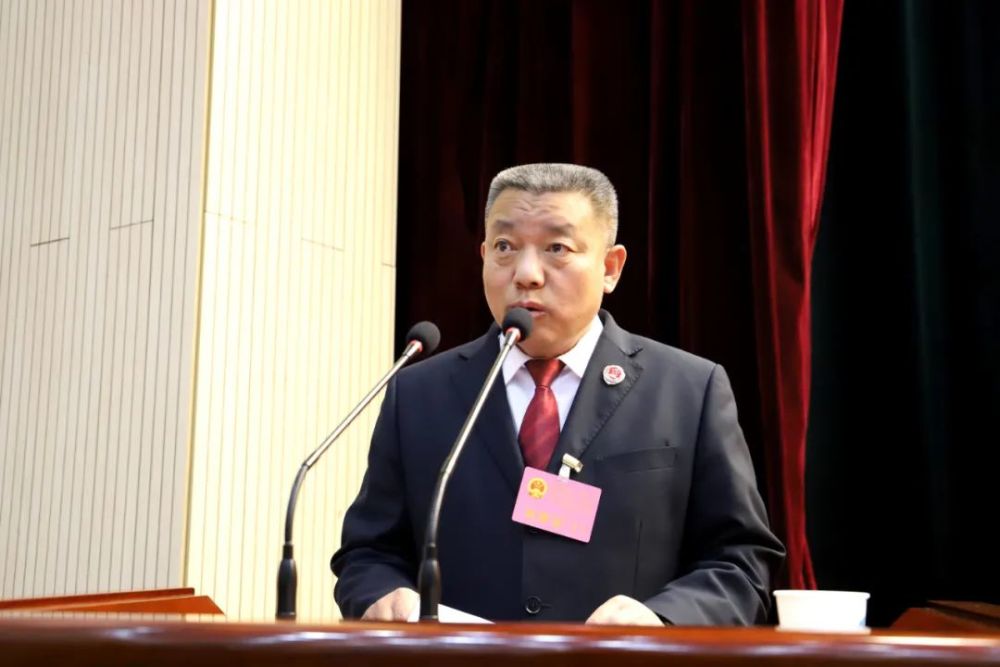 王镭当选敖汉旗人民检察院检察长