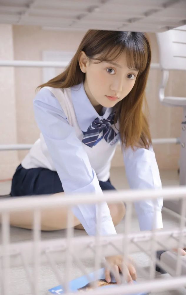 校花美女学生制服清纯可人