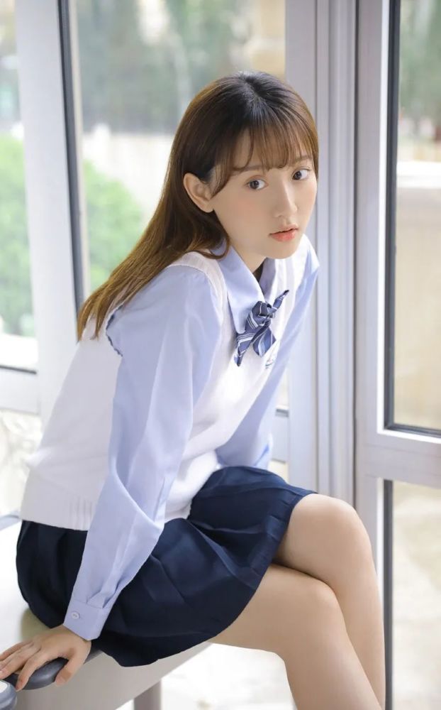 校花美女学生制服清纯可人