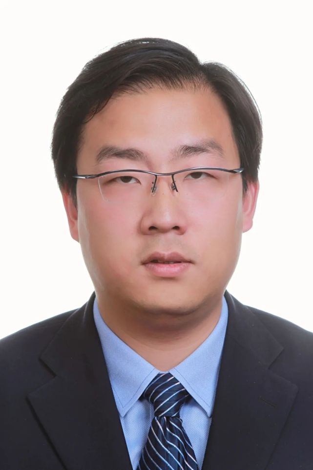 市人力资源社会保障局冯斌主动作为优化服务解劳动者后顾之忧