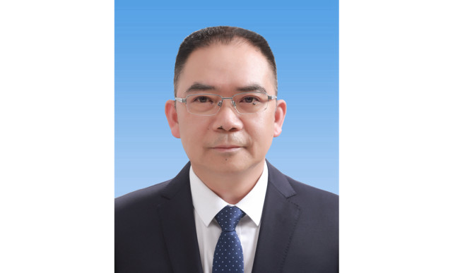 黄伟当选遵义市人民政府市长