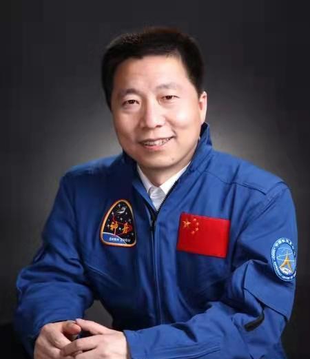 在我国部队中,却有这样一个人,在短短8年时间里,从少校晋升为了少将