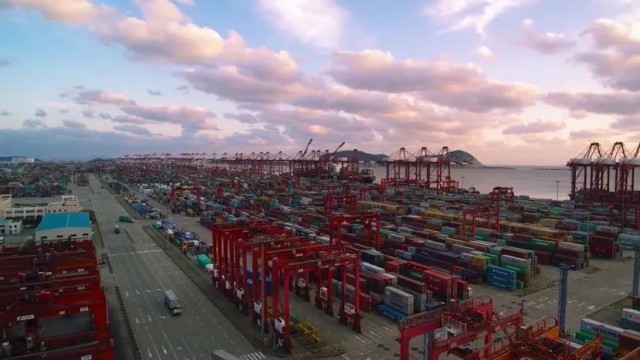 2021年突破4700万标准箱！上海港集装箱吞吐量连续12年全球第一现在什么打车软件火