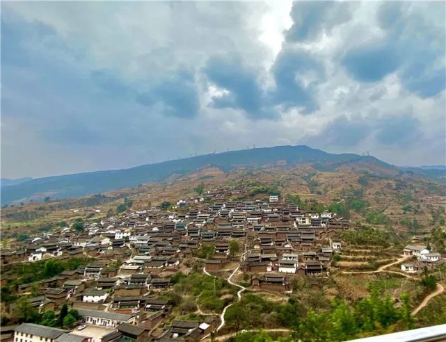 農旅融合促鄉村振興外普拉古村的美麗嬗變