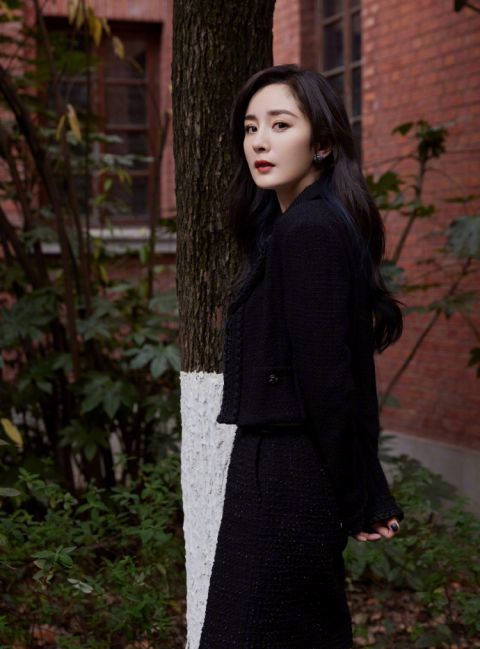 杨幂职业装出席华语青年电影周活动知性干练展ol女性风采