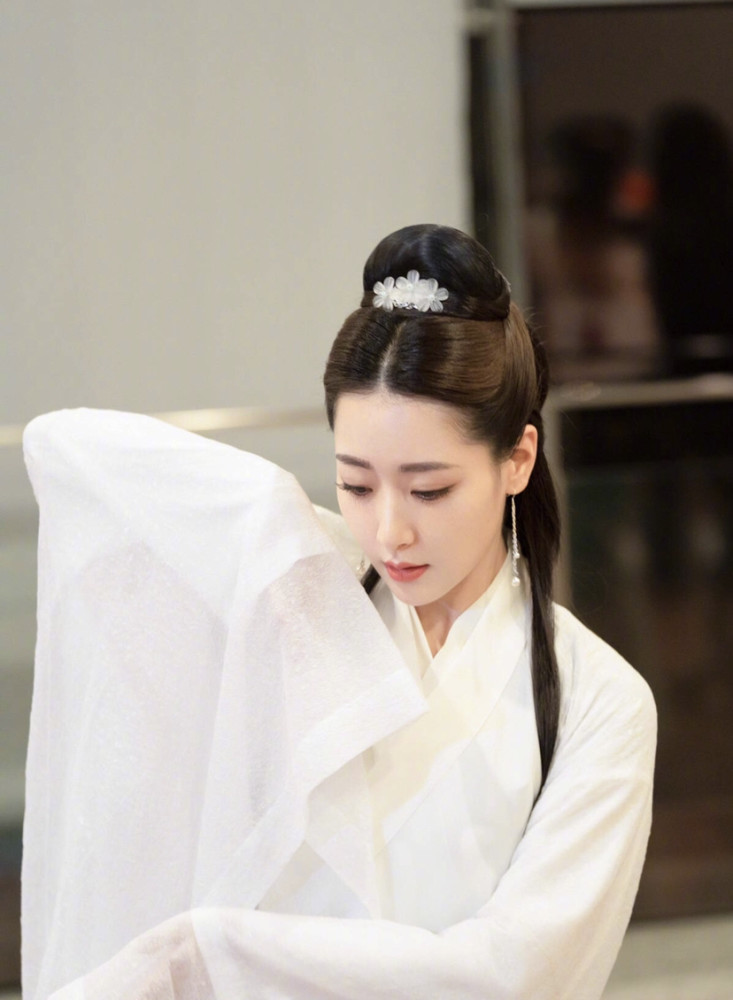 白冰明眸皓齿千娇百媚