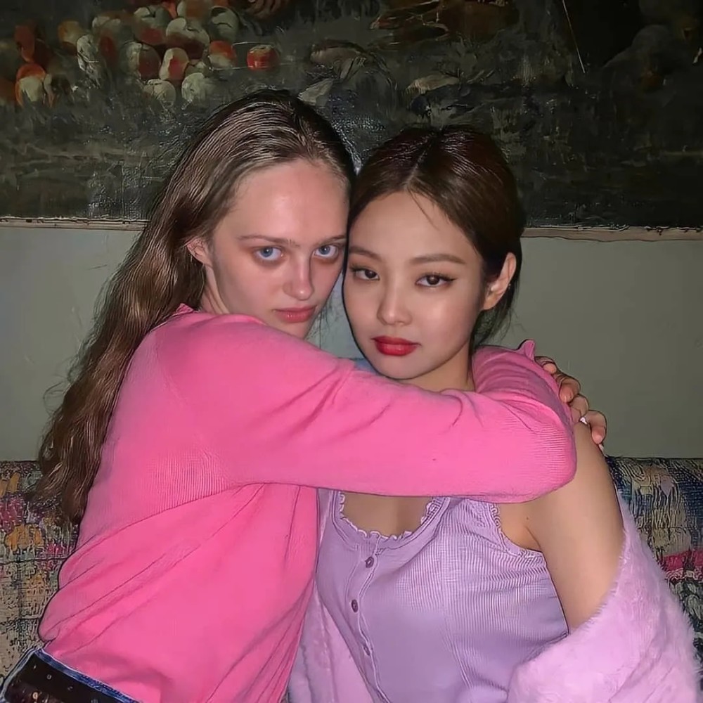 今天更新jennie的朋友圈——blackpink成员金珍妮合照特辑_腾讯新闻
