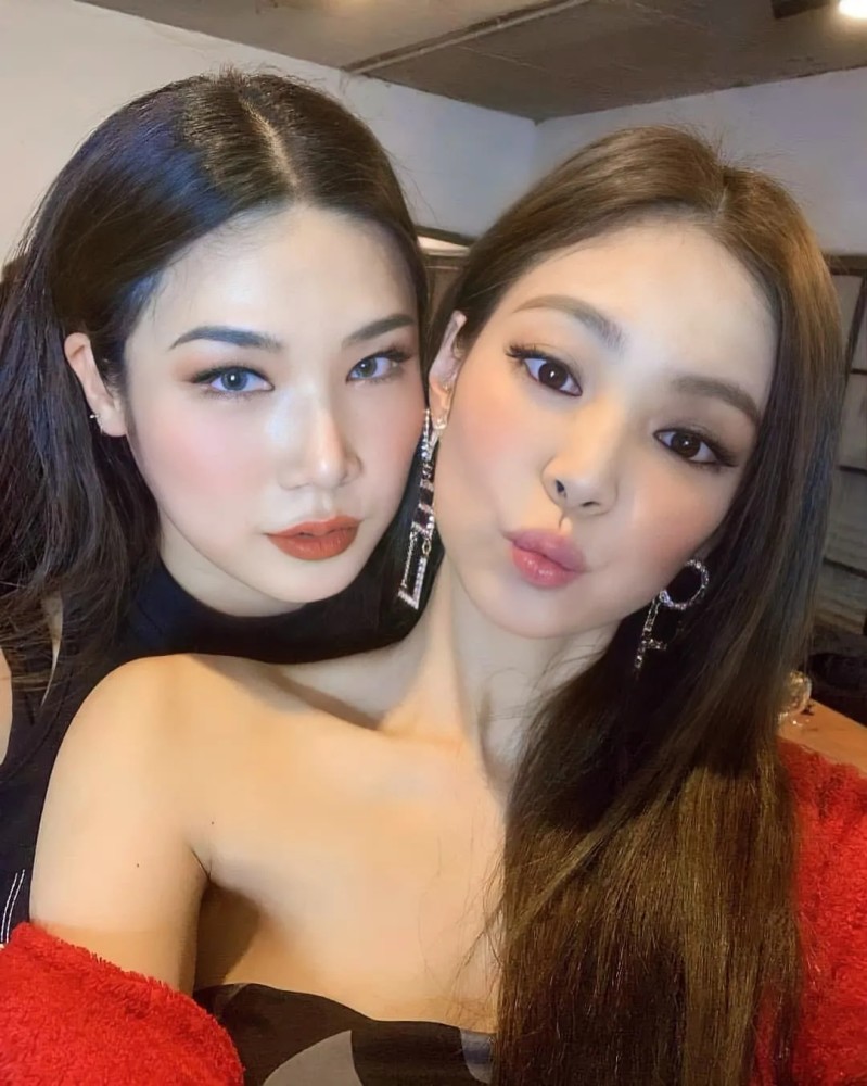 今天更新jennie的朋友圈——blackpink成员金珍妮合照特辑_腾讯新闻