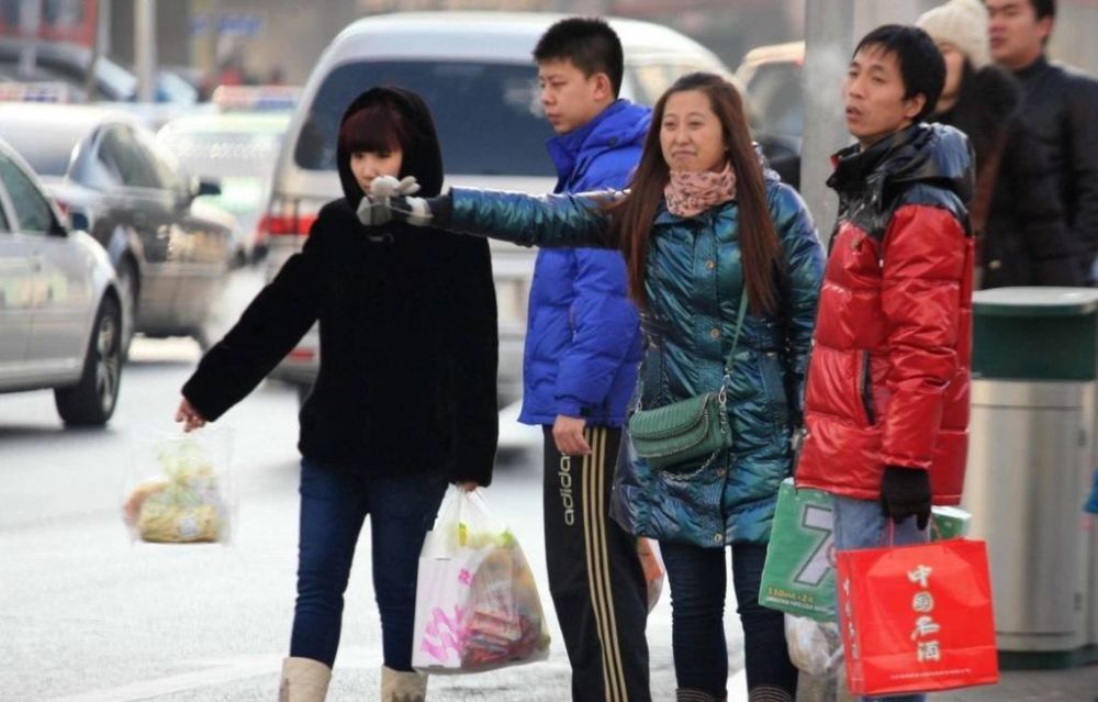 越来越多的90后00后成为断亲族人情淡漠的原因很现实