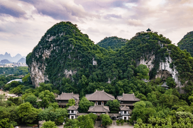 桂林历史最悠久的公园堪称微缩版漓江藏有与西安碑林齐名奇景