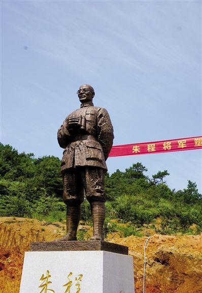 他只是个团长,主动入八路军成司令,开国上将说他是"铁军将才"_腾讯