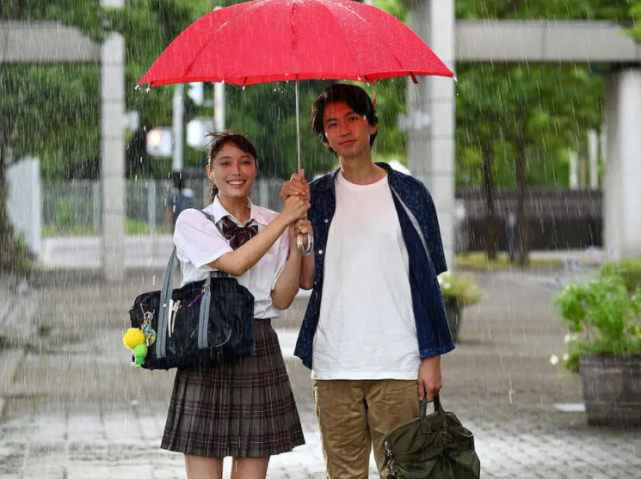 日媒曝大仓忠义广濑爱丽丝恋情相差十岁已经交往半年