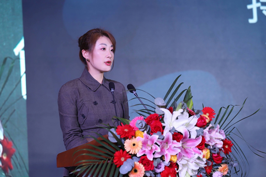 浙江女首富又换人身价达465亿丈夫29岁就被聘为副总进行培养