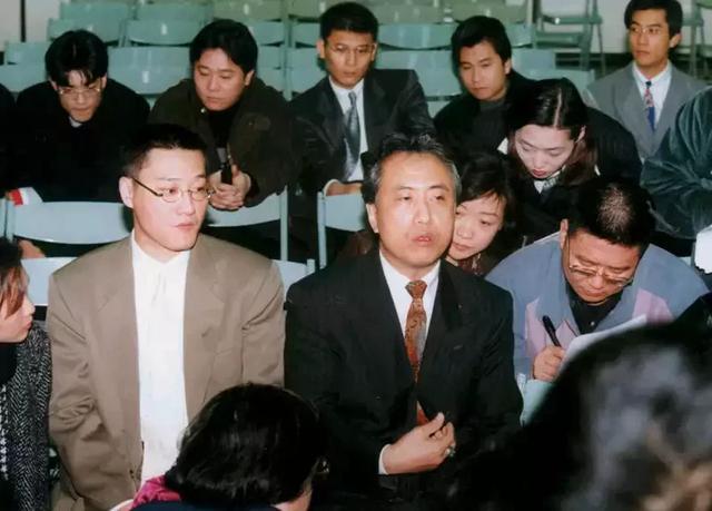 历史上的今天:台湾竹联帮"天堂"1997年1月10日集体自首宣布解散