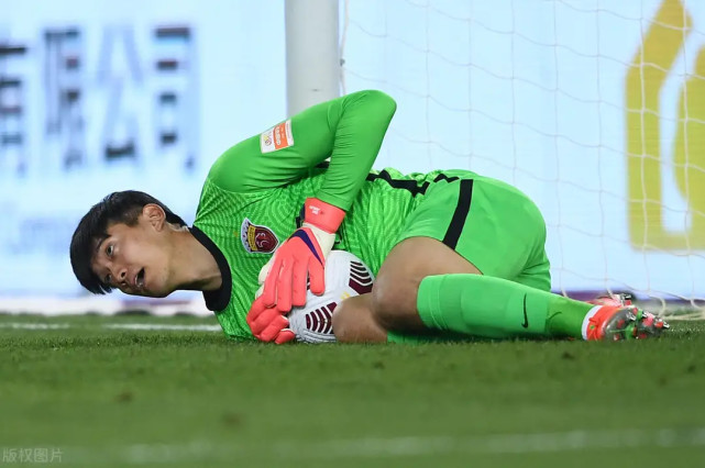 颜骏凌的这个失误恐怕是从此失去国足主力门将的位置
