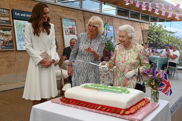 在英國皇室instagram上祝賀劍橋公爵夫人——凱特王妃40歲生日快樂