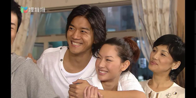 在《溏心风暴2》中饰演的表妹嘉美坏到令人咬牙切齿.