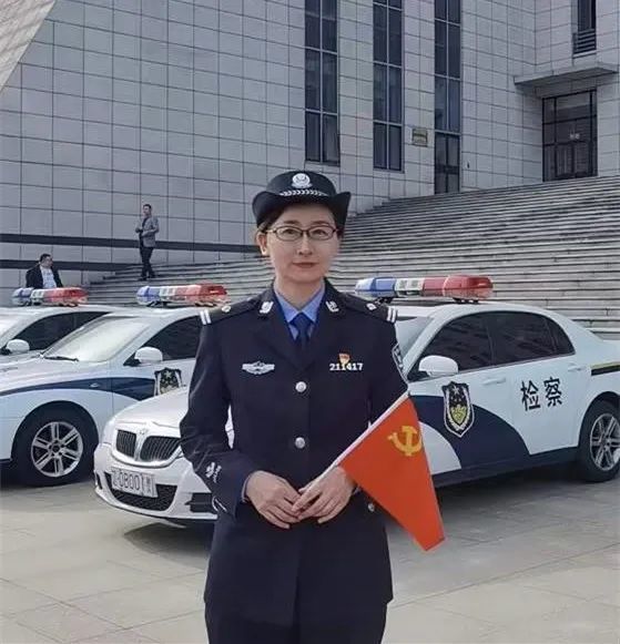 法警支队副支队长 李静守护公平正义,捍卫司法尊严!