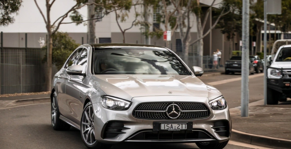 评测2022款奔驰e级phev时尚奢华混动全新起航