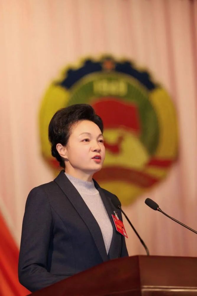 朱莉莉希望政协组织和广大政协委员坚定一心向党的真心实意,永怀为民