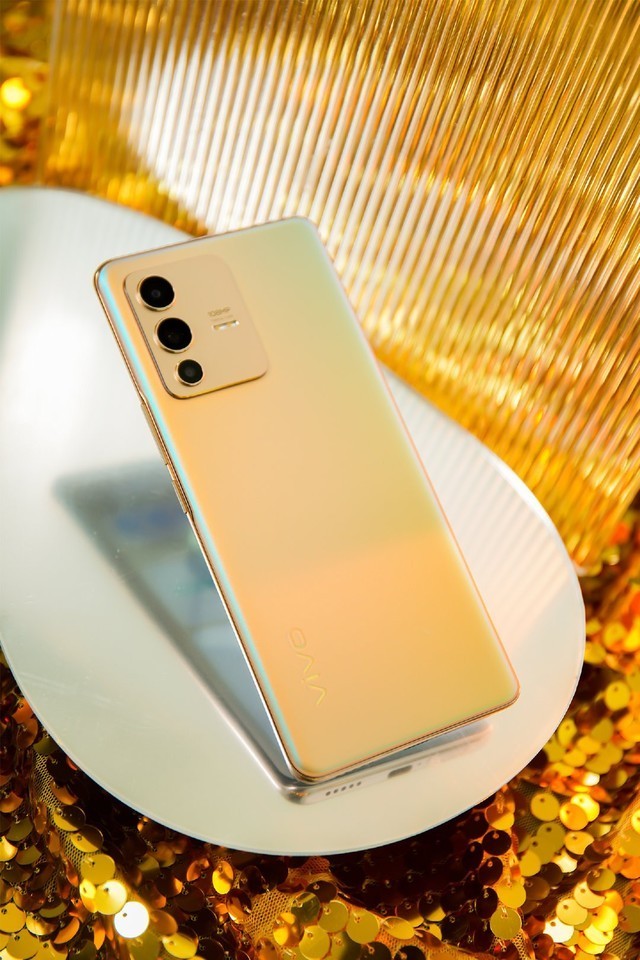 外观颜值天花板 vivo s12暖金配色鉴赏