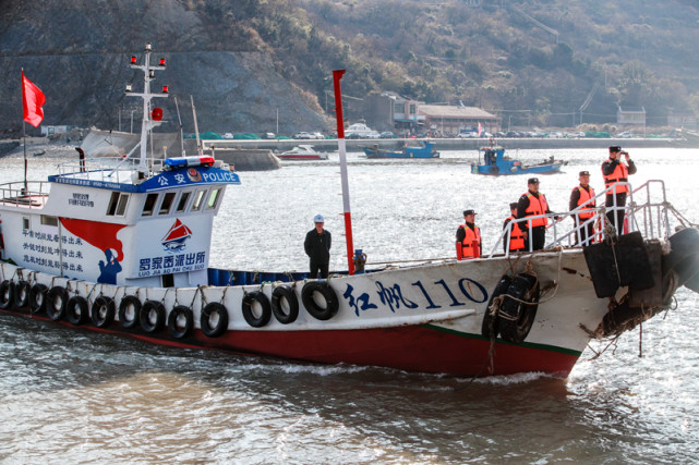 浙江舟山:全国公安派出所首艘便民服务船实现再升级