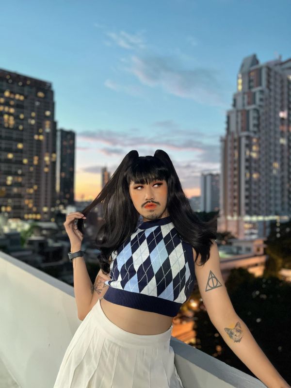 泰国知名变装网红确诊新冠