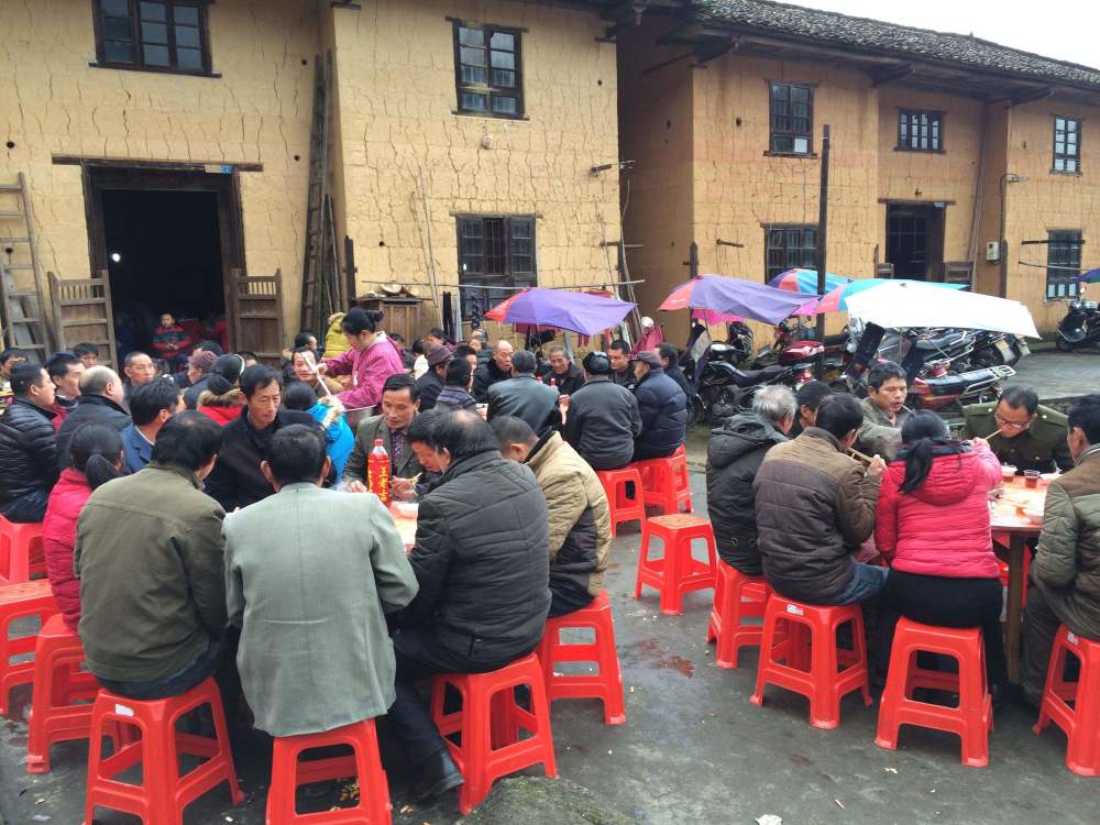 你见过最牛的酒席是什么母猪下崽也办酒办一场能收礼金几十万