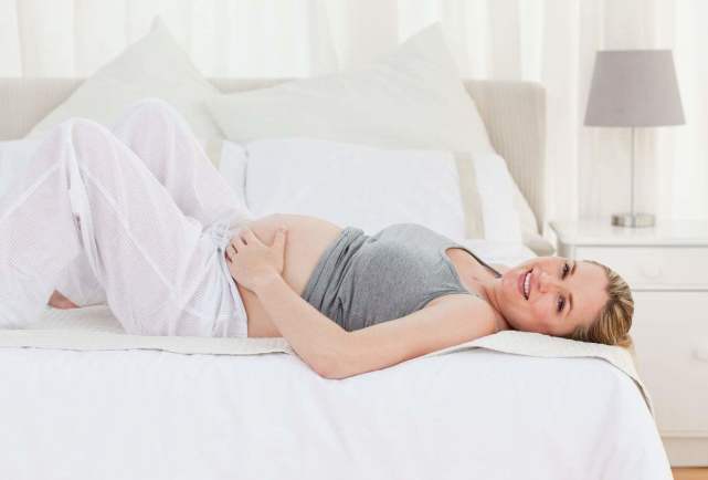 怀孕八个月开始，孕妇这三个部位不适，说明胎儿很健康，不用担心