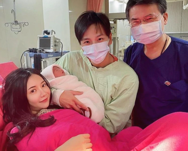 受访时,杨奇煜难掩兴奋,笑言担心儿子将来长得太帅.