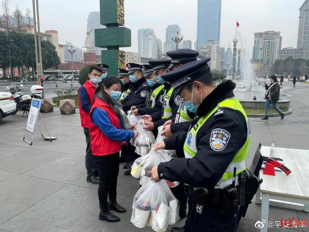 国辉警察图片